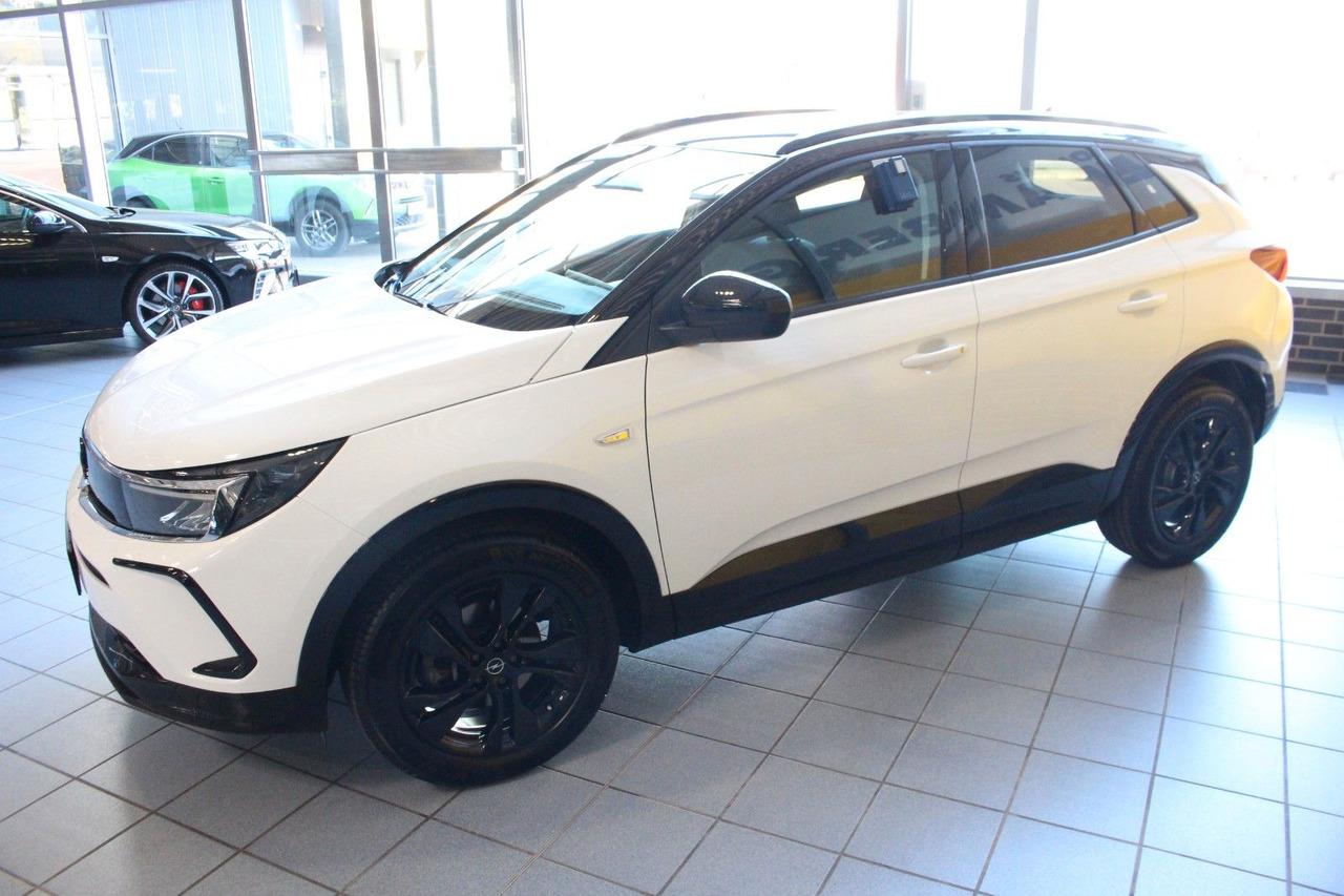 Opel Grandland (X) GS Line AT-8 Kamera AGR Navi LED - SUV: foto 5 Opel Grandland (X) GS Line AT-8 Kamera AGR Navi LED - SUV: foto 5