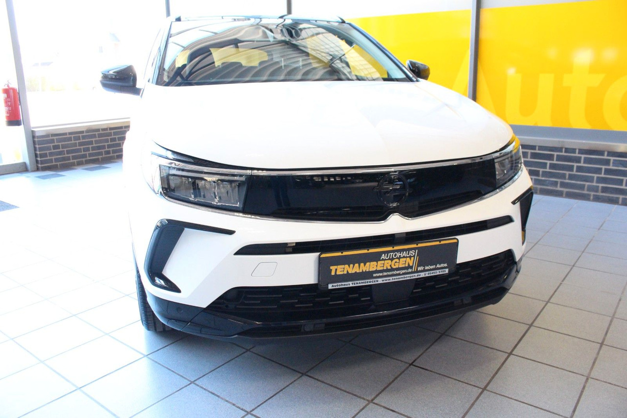 Opel Grandland (X) GS Line AT-8 Kamera AGR Navi LED - SUV: foto 2 Opel Grandland (X) GS Line AT-8 Kamera AGR Navi LED - SUV: foto 2