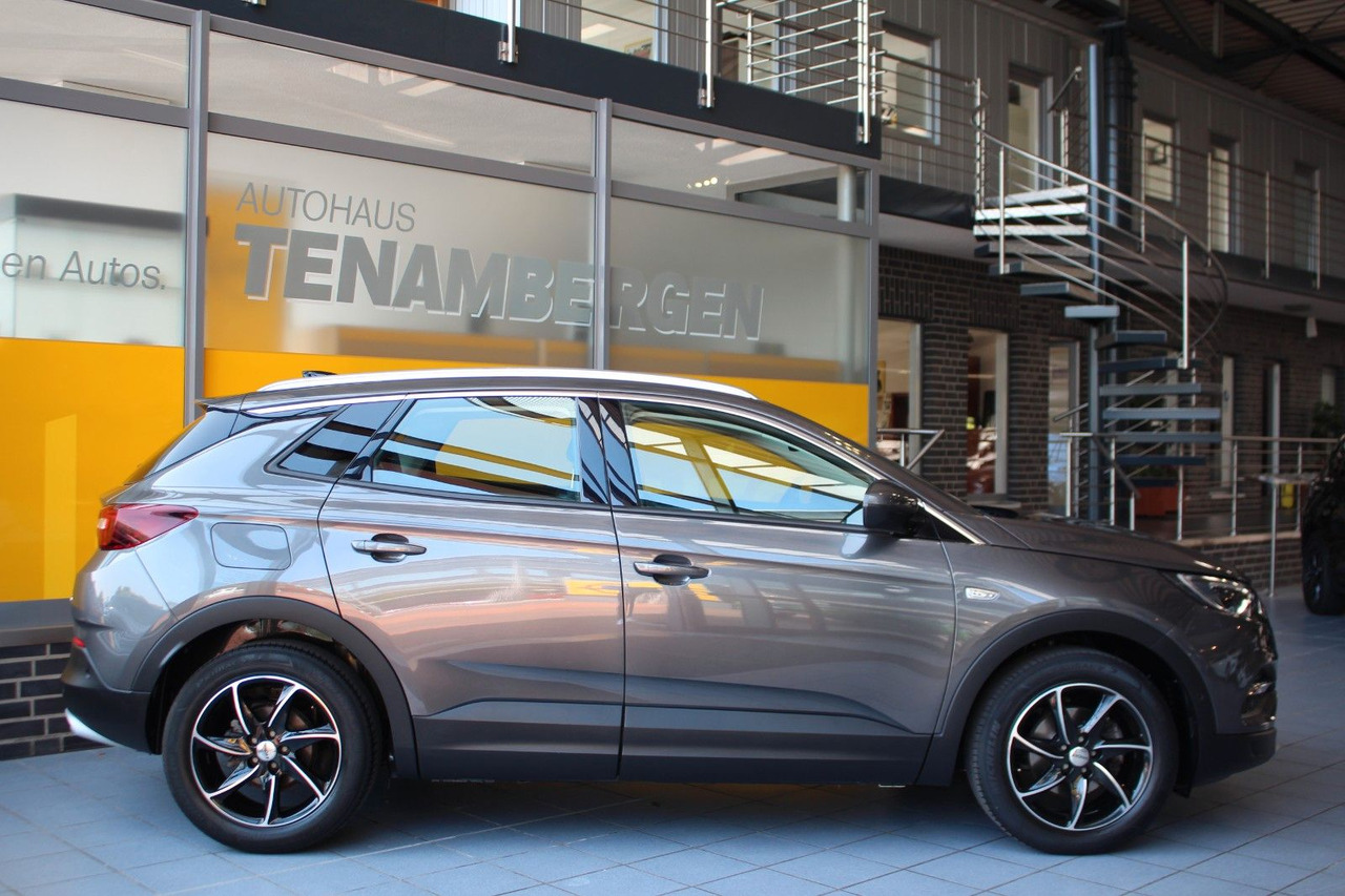 Opel Grandland (X) Innovation Kamera AHK Navi LED - SUV: foto 3 Opel Grandland (X) Innovation Kamera AHK Navi LED - SUV: foto 3