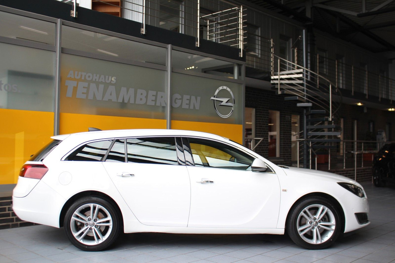 Opel Insignia A Business Innovation 4x4 Leder AHK ACC - Automóvel: foto 3 Opel Insignia A Business Innovation 4x4 Leder AHK ACC - Automóvel: foto 3