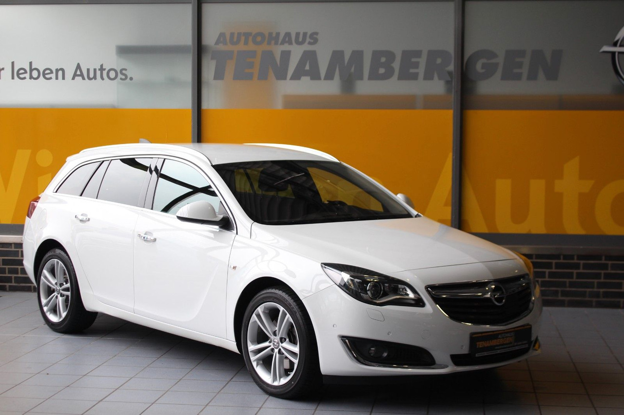 Opel Insignia A Business Innovation 4x4 Leder AHK ACC - Automóvel: foto 1 Opel Insignia A Business Innovation 4x4 Leder AHK ACC - Automóvel: foto 1