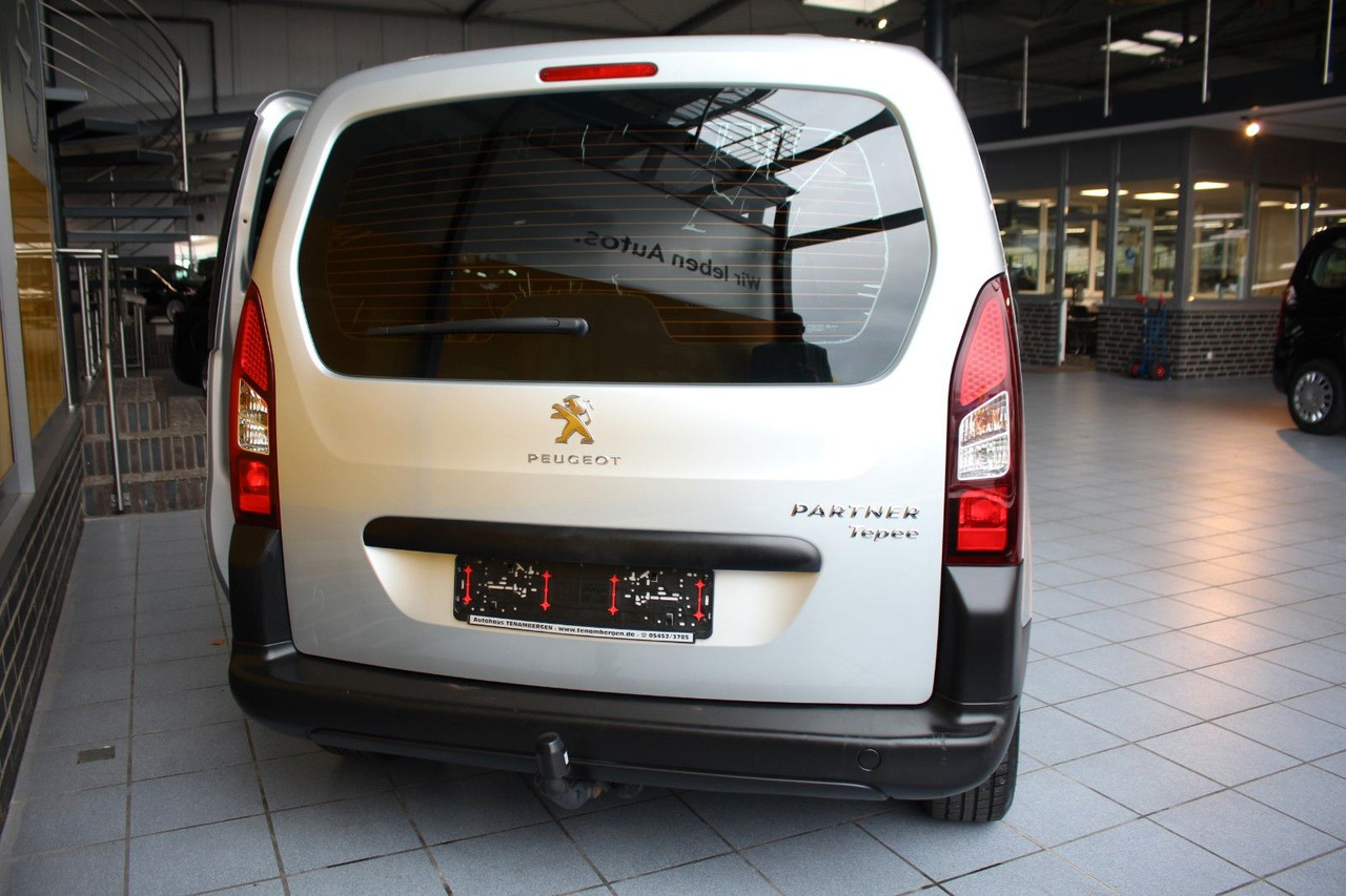 Peugeot Partner Tepee Active Bluetooth Klima AHK - Furgão de passageiros: foto 4 Peugeot Partner Tepee Active Bluetooth Klima AHK - Furgão de passageiros: foto 4