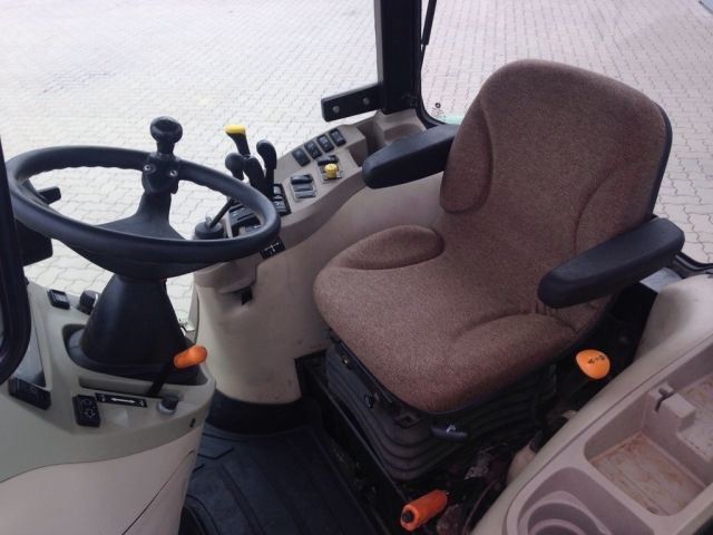JOHN DEERE 3720 - Trator: foto 5 JOHN DEERE 3720 - Trator: foto 5