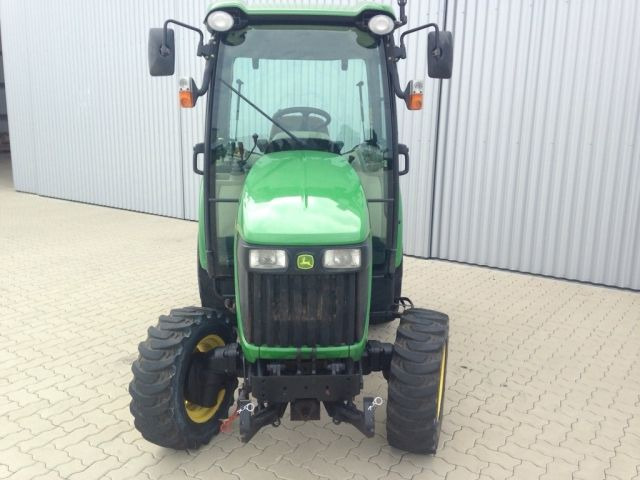 JOHN DEERE 3720 - Trator: foto 1 JOHN DEERE 3720 - Trator: foto 1