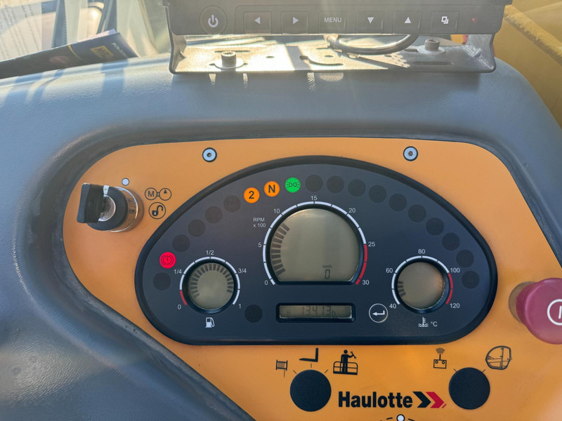 Empilhador telescópico HTL 4017 Haulotte HTL 4017: foto 7 Empilhador telescópico HTL 4017 Haulotte HTL 4017: foto 7