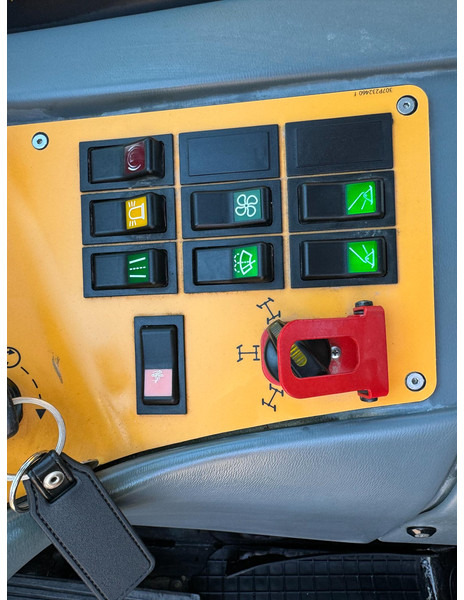 Empilhador telescópico HTL 4017 Haulotte HTL 4017: foto 8 Empilhador telescópico HTL 4017 Haulotte HTL 4017: foto 8