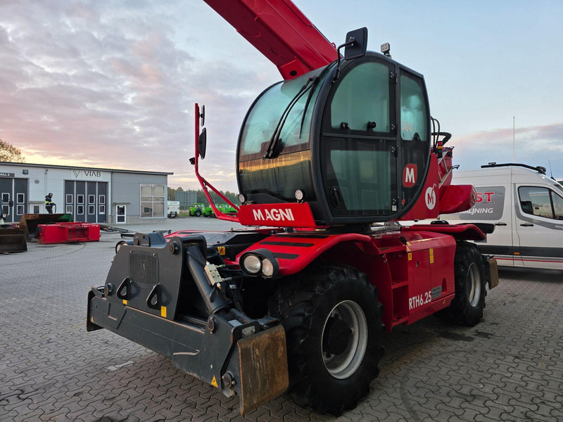 MAGNI RTH 6.25 - Empilhador telescópico: foto 3 MAGNI RTH 6.25 - Empilhador telescópico: foto 3