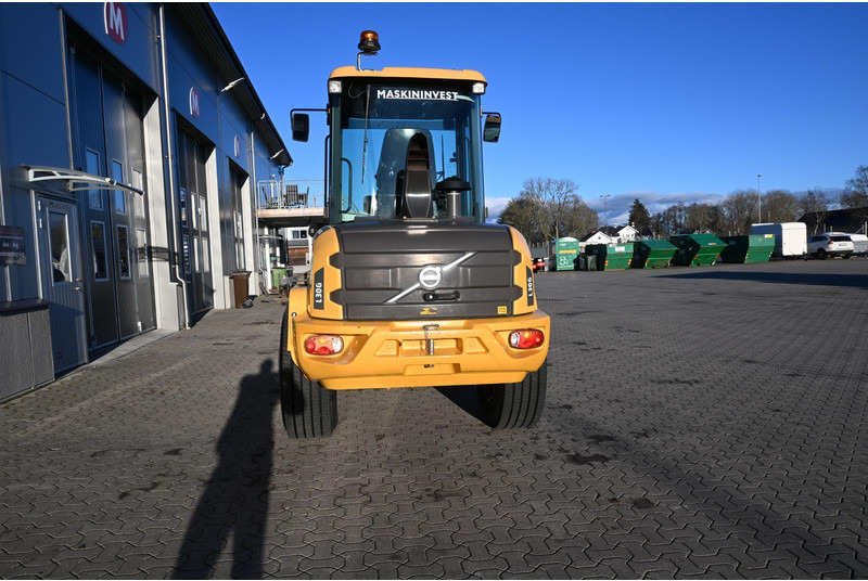 Carregadeira de rodas Volvo L30G: foto 8