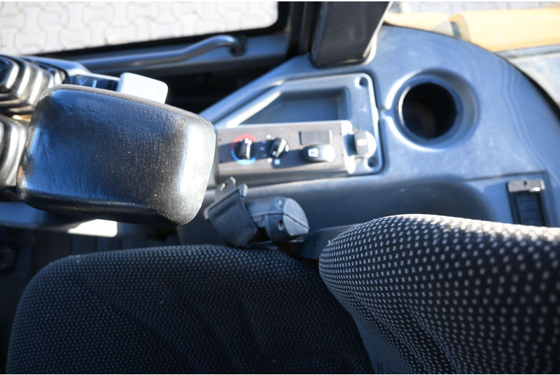 Carregadeira de rodas Volvo L30G: foto 11