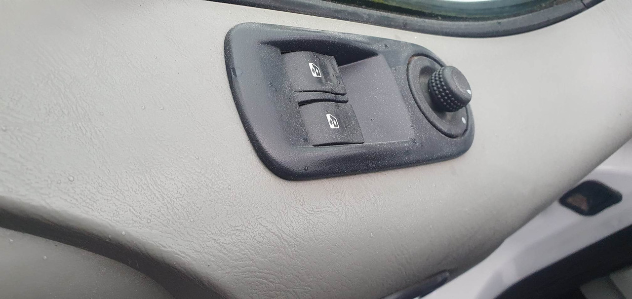 Locação de Opel Vivaro Opel Vivaro: foto 12