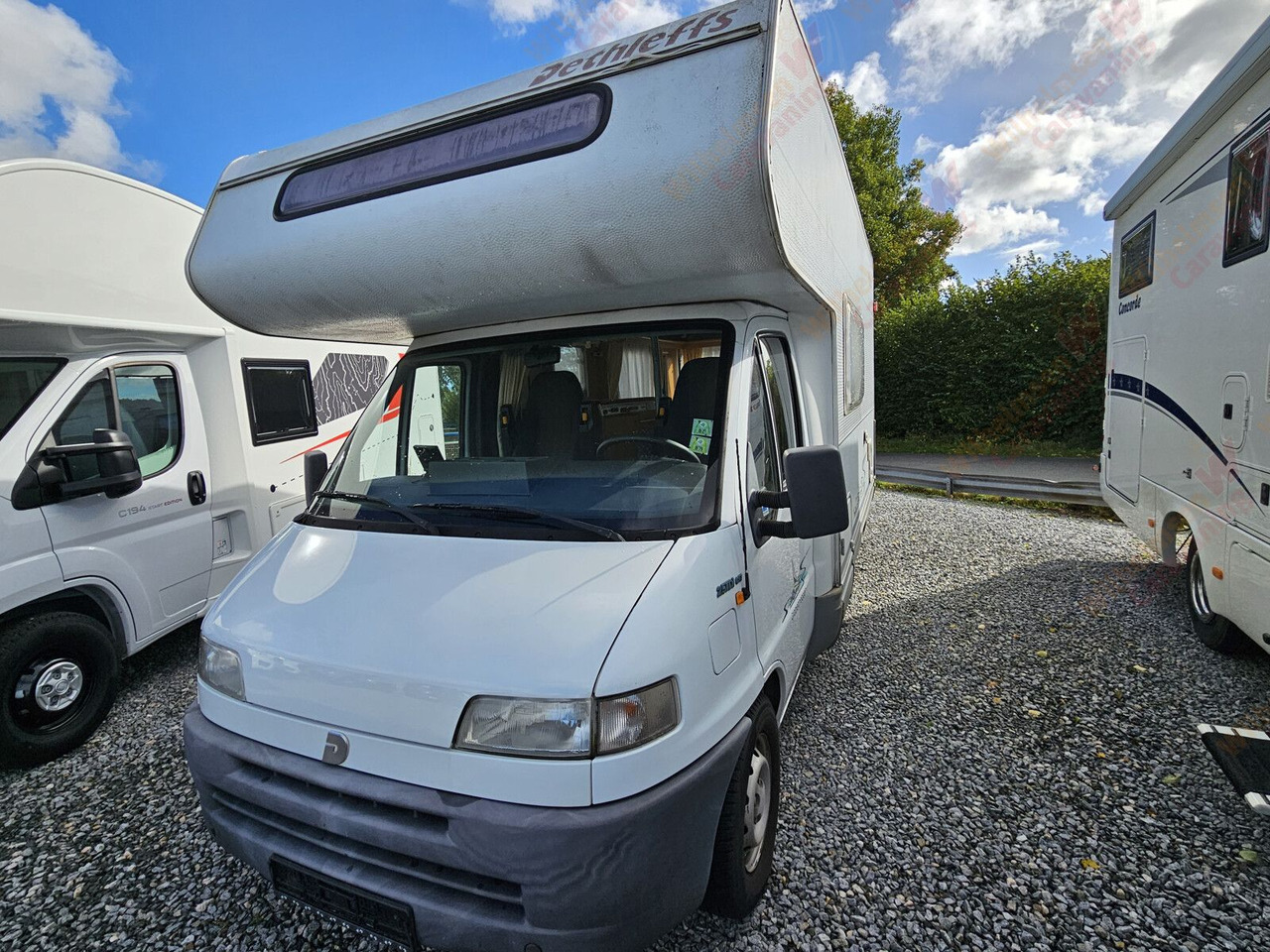 DethleffsA 5820 6 Personen Zulassung - Autocaravana capucine: foto 1 DethleffsA 5820 6 Personen Zulassung - Autocaravana capucine: foto 1