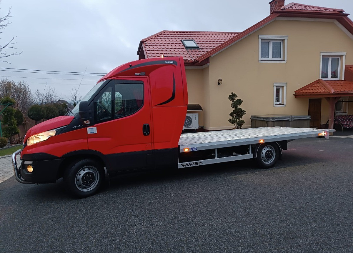 Caminhão reboque Iveco Daily 35-180 Autolaweta Sypialnia STAN WZOROWY VAT 23: foto 6