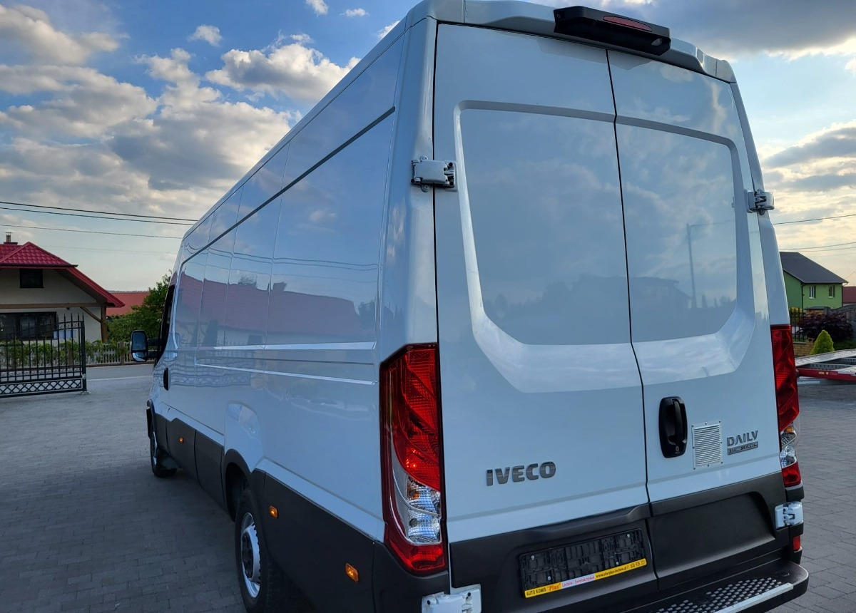 Iveco Iveco 180 Himatic 3.0 180hp Maxi -v Led -Xenon- v Led-Xenon - Furgão: foto 4 Iveco Iveco 180 Himatic 3.0 180hp Maxi -v Led -Xenon- v Led-Xenon - Furgão: foto 4