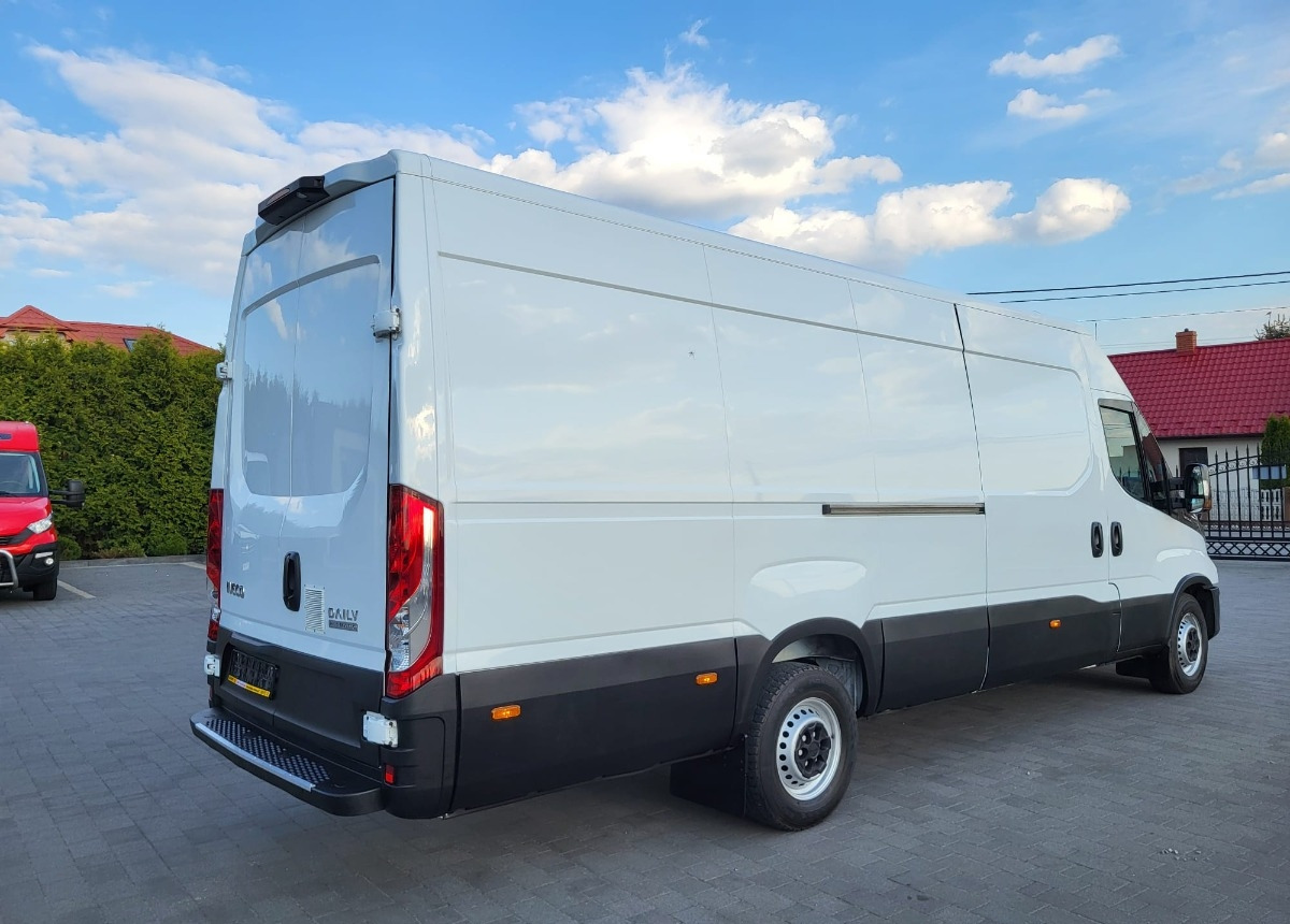 Iveco Iveco 180 Himatic 3.0 180hp Maxi -v Led -Xenon- v Led-Xenon - Furgão: foto 2 Iveco Iveco 180 Himatic 3.0 180hp Maxi -v Led -Xenon- v Led-Xenon - Furgão: foto 2