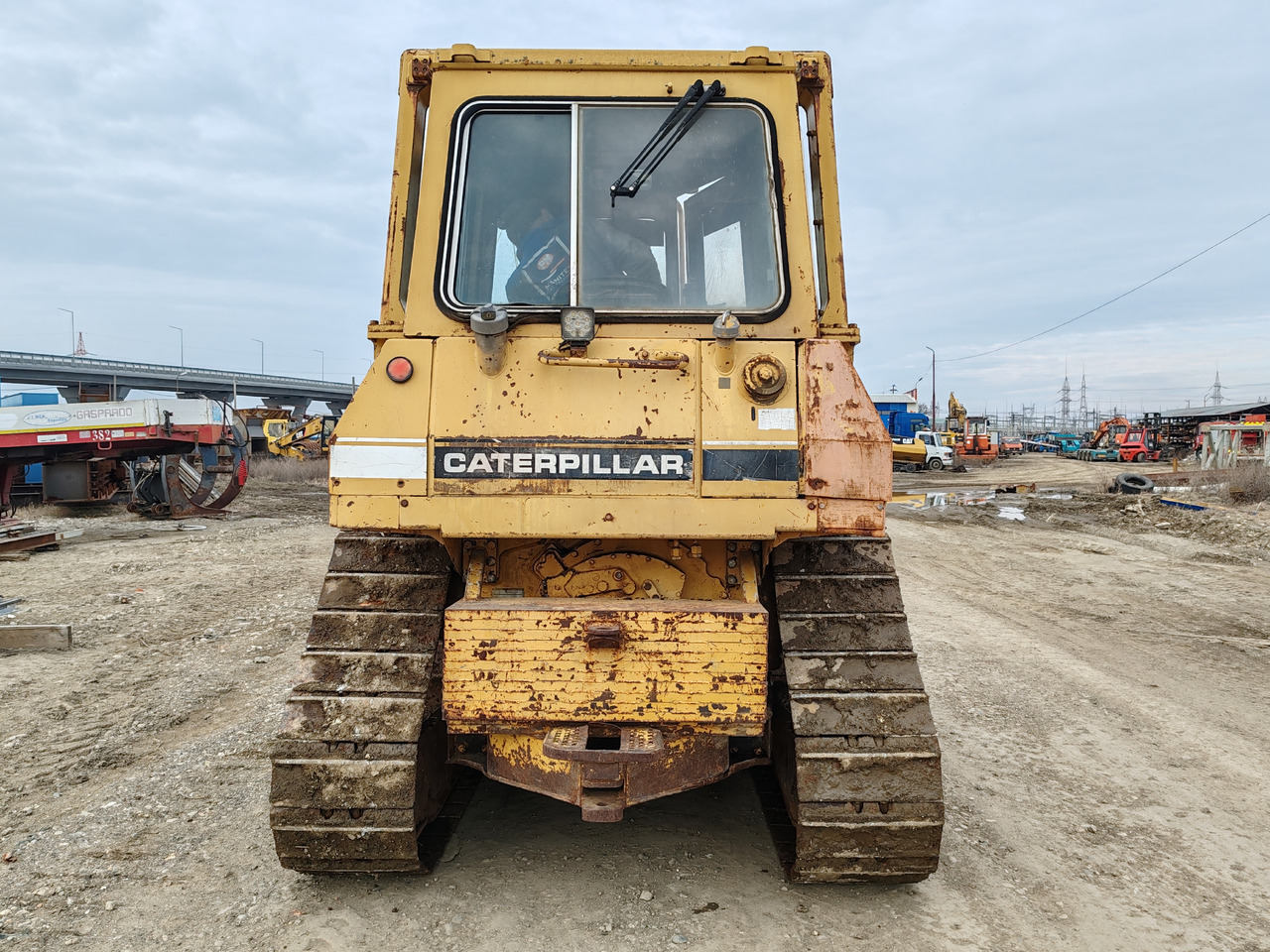 Buldôzer Caterpillar D4H: foto 6