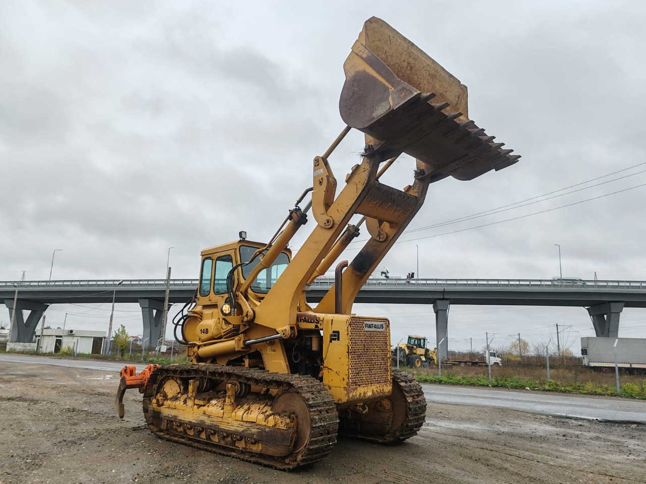 Fiat Allis FL14B - Carregadeira de esteiras: foto 4 Fiat Allis FL14B - Carregadeira de esteiras: foto 4