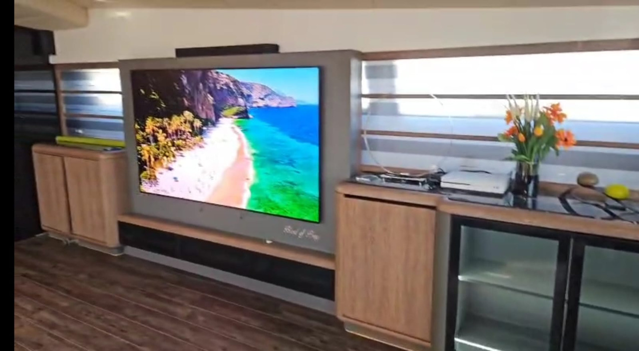 Mangusta 107 Sport 107 Sport (Overmarine) - Máquina de outro: foto 4 Mangusta 107 Sport 107 Sport (Overmarine) - Máquina de outro: foto 4