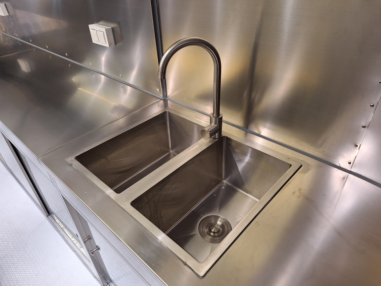 Roulote bar nuevo Deli Star Trailer American 6000 - EU Standards: foto 10