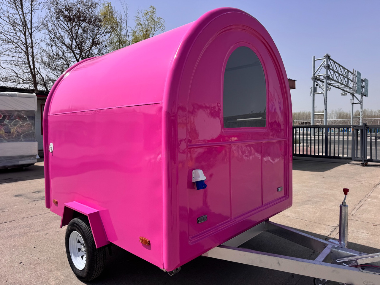 Deli Star Trailers EasyGo 230 Light - EU standards - Roulote bar: foto 3 Deli Star Trailers EasyGo 230 Light - EU standards - Roulote bar: foto 3