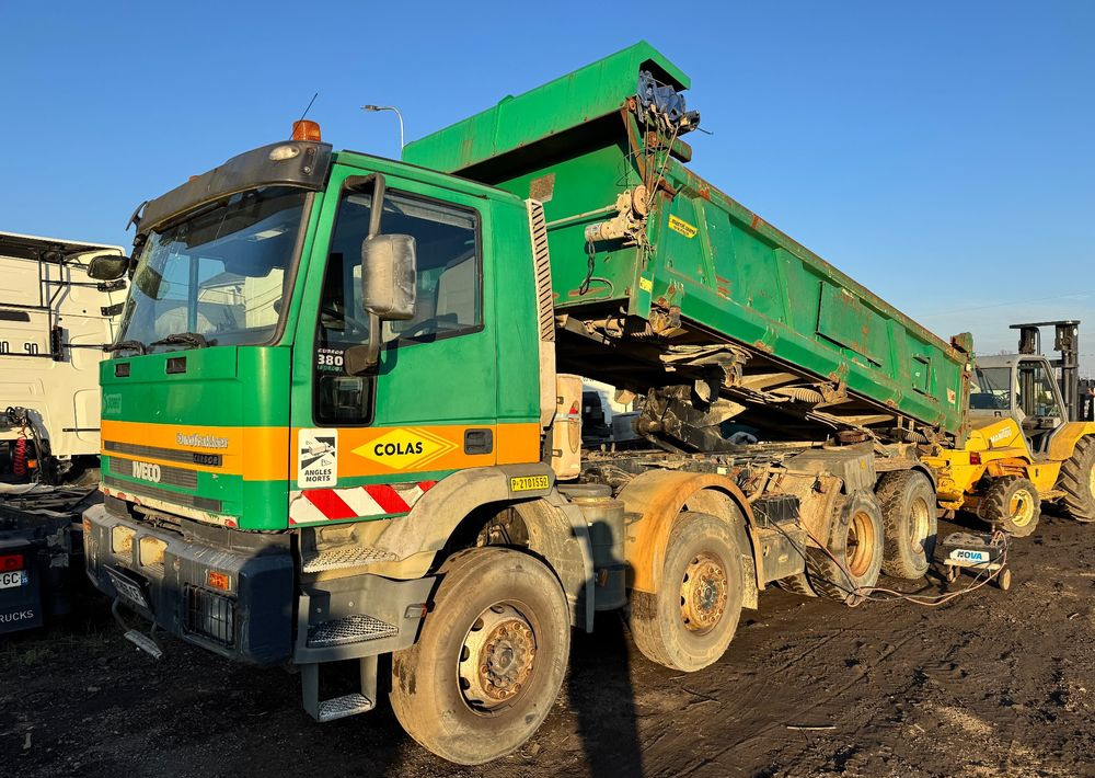 Iveco EuroTrakker - Caminhão basculante: foto 1 Iveco EuroTrakker - Caminhão basculante: foto 1