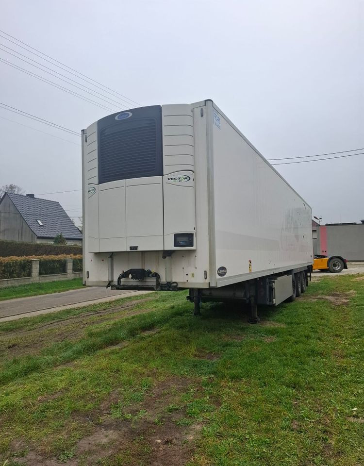 LeciTrailer Carrier Vector 1950 Mt - Semireboque frigorífico: foto 1 LeciTrailer Carrier Vector 1950 Mt - Semireboque frigorífico: foto 1