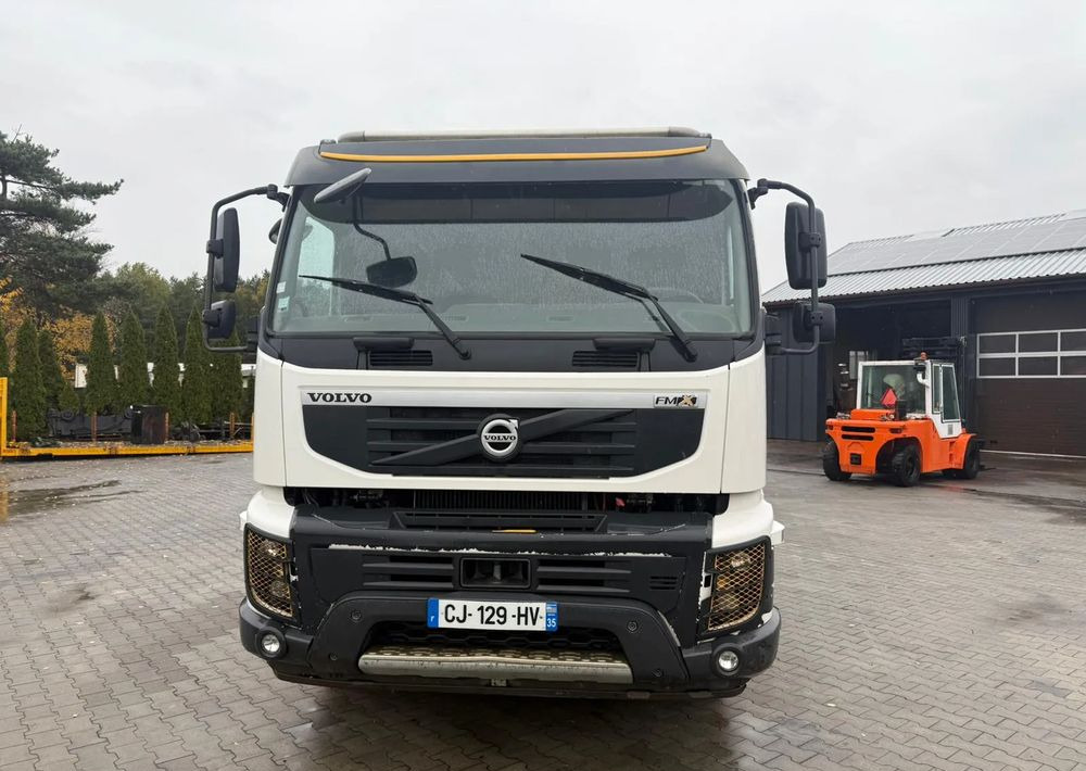 Volvo FMx 330 - Caminhão chassi: foto 2 Volvo FMx 330 - Caminhão chassi: foto 2