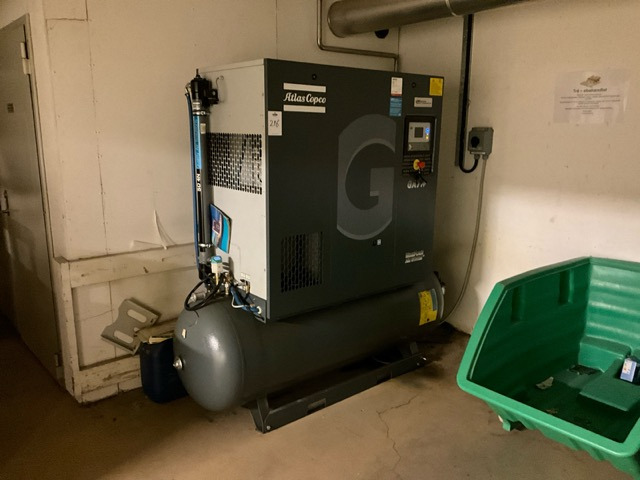 Atlas-Copco GA7FF - Máquina de construção: foto 1 Atlas-Copco GA7FF - Máquina de construção: foto 1