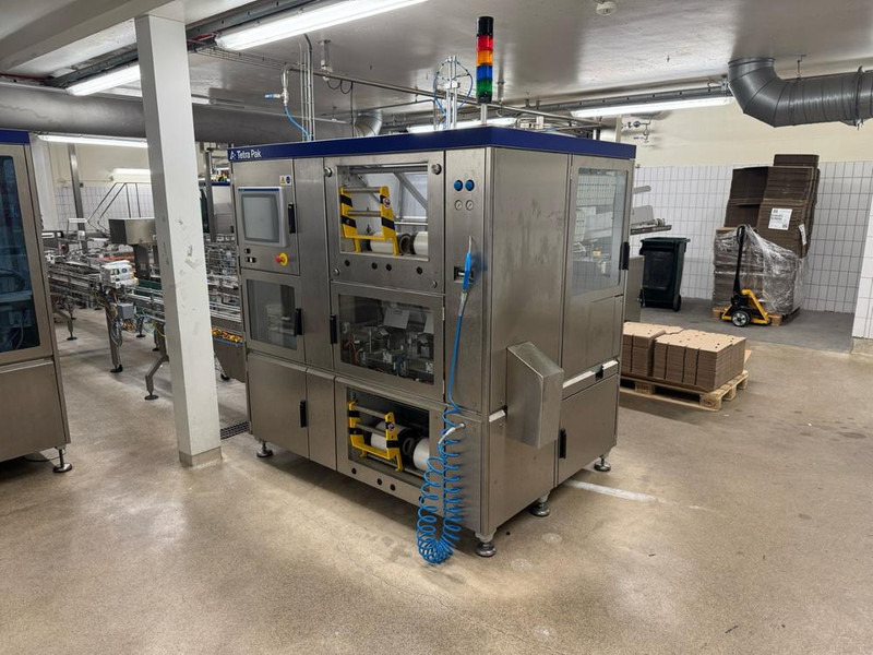 Tetra Pak Filmwrapper - Máquina de embalagem: foto 1 Tetra Pak Filmwrapper - Máquina de embalagem: foto 1