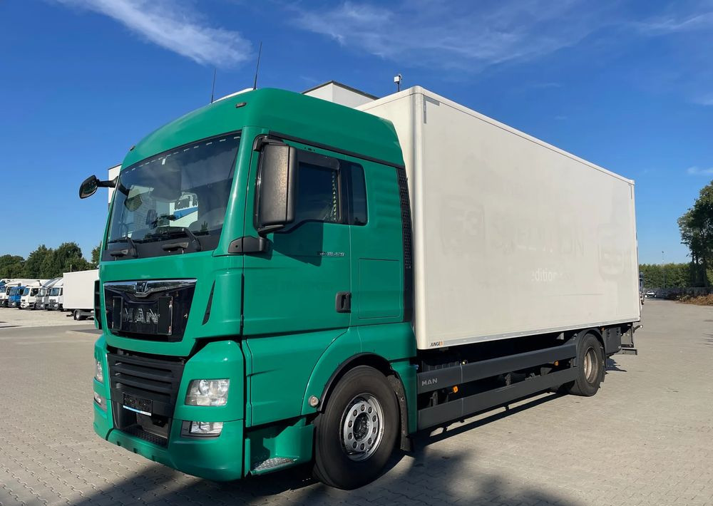 MAN TGX 18.420/ KONTENER 7,2m - Caminhão furgão: foto 3 MAN TGX 18.420/ KONTENER 7,2m - Caminhão furgão: foto 3
