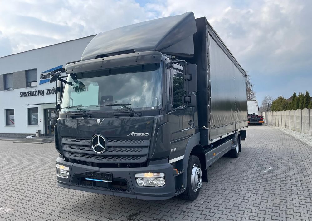 Mercedes-Benz 1218 - Caminhão com lona: foto 2 Mercedes-Benz 1218 - Caminhão com lona: foto 2