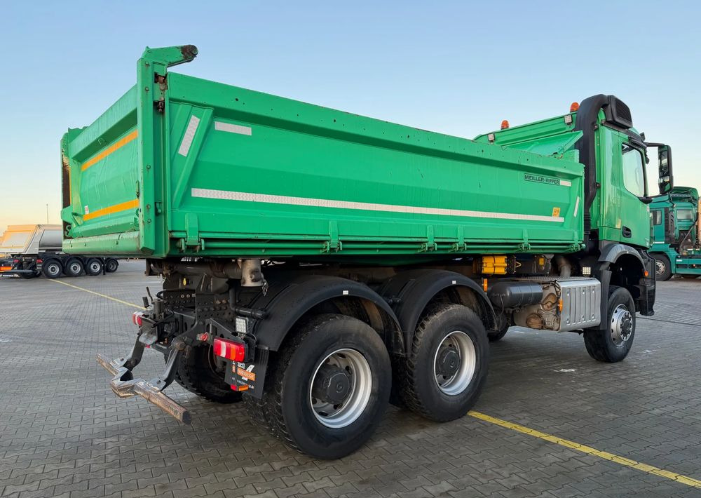 Caminhão basculante Mercedes-Benz AROCS 3345/6x6/ Wywrotka Miller Bordmatic: foto 7