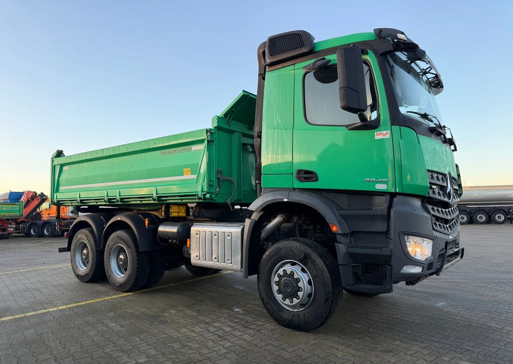 Caminhão basculante Mercedes-Benz AROCS 3345/6x6/ Wywrotka Miller Bordmatic: foto 9