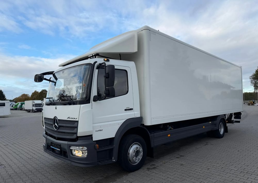 Mercedes-Benz ATEGO 1318 IZOTERMA 20 PALET! - Caminhão furgão: foto 2 Mercedes-Benz ATEGO 1318 IZOTERMA 20 PALET! - Caminhão furgão: foto 2
