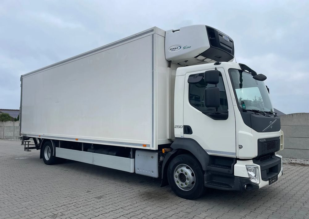 Volvo FL 16.250 CHŁODNIA - Caminhão frigorífico: foto 4 Volvo FL 16.250 CHŁODNIA - Caminhão frigorífico: foto 4