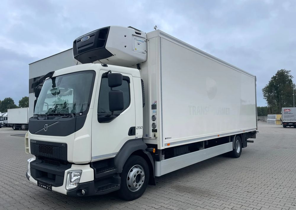 Volvo FL 16.250 CHŁODNIA - Caminhão frigorífico: foto 2 Volvo FL 16.250 CHŁODNIA - Caminhão frigorífico: foto 2