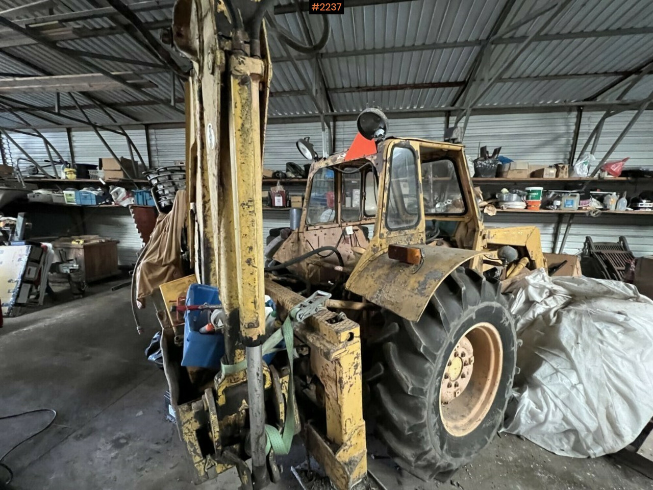 Backhoe loader- MASSEY-FERGUSON 203 - Retroescavadeira: foto 2 Backhoe loader- MASSEY-FERGUSON 203 - Retroescavadeira: foto 2
