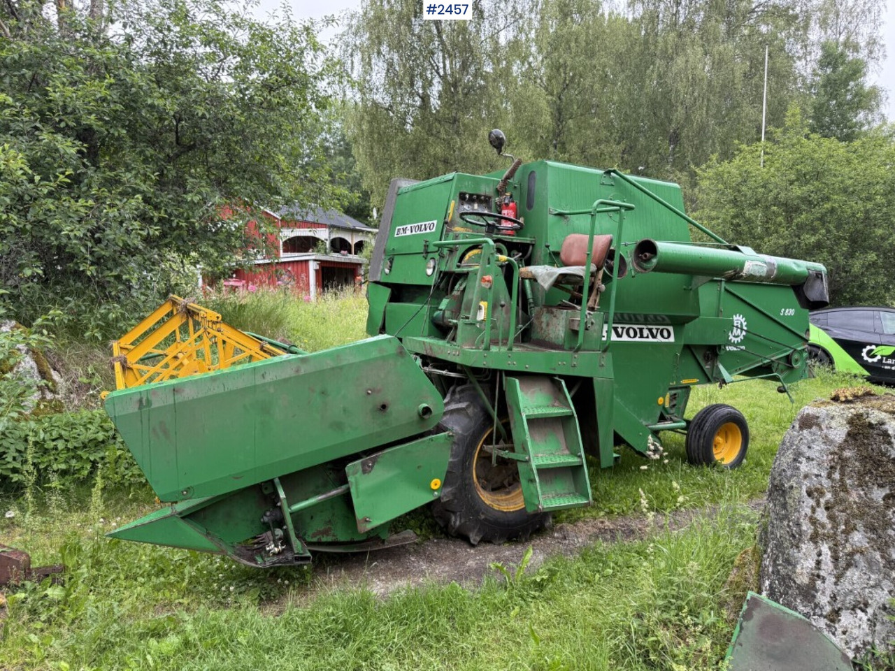 Combine harvester Volvo BM S830 with 2 cutting tables - Ceifeira debulhadora: foto 2 Combine harvester Volvo BM S830 with 2 cutting tables - Ceifeira debulhadora: foto 2