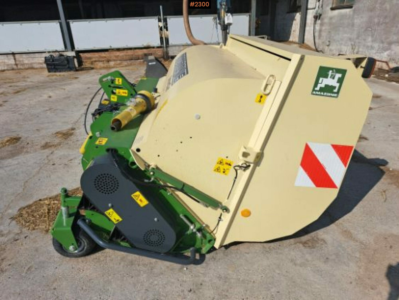 Horsemanure Collector Amazone Horsehopper Smartcut 2100 - Maquina para lavrar a terra: foto 1 Horsemanure Collector Amazone Horsehopper Smartcut 2100 - Maquina para lavrar a terra: foto 1