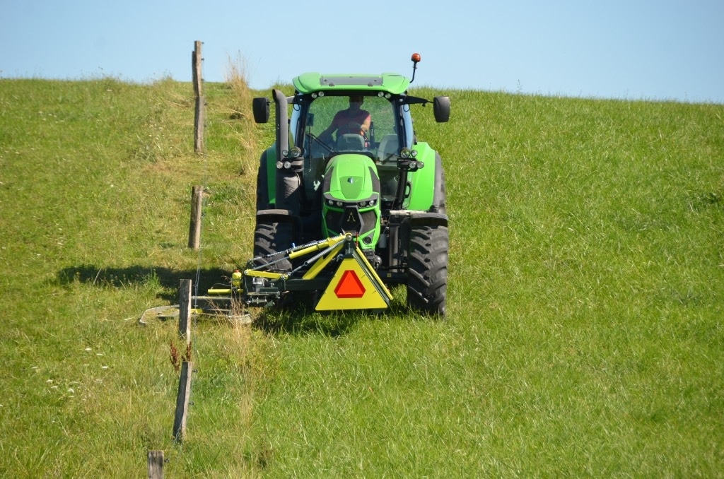 Zaunmäher TriCut A1250 Leitplankenmäher Pfahlmäher - Gadanheira: foto 2 Zaunmäher TriCut A1250 Leitplankenmäher Pfahlmäher - Gadanheira: foto 2