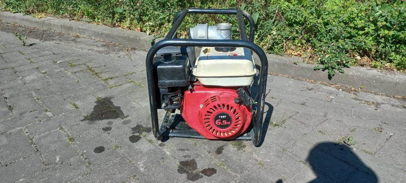 Onbekend KRAFTWELLE WP-30 POMP - Pulverizador montado: foto 1 Onbekend KRAFTWELLE WP-30 POMP - Pulverizador montado: foto 1