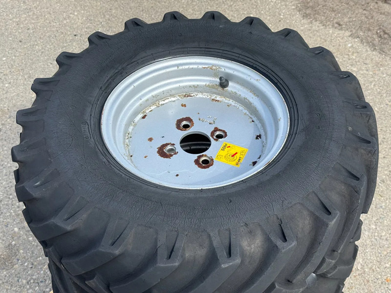 Giant Banden met velg 7.00-12 - Pneu: foto 2 Giant Banden met velg 7.00-12 - Pneu: foto 2