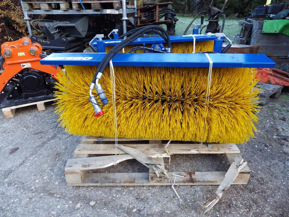 Front Kehrmaschine vollhydraulisch 1200NESBO ISEKI (2200 netto) - Vassoura: foto 2 Front Kehrmaschine vollhydraulisch 1200NESBO ISEKI (2200 netto) - Vassoura: foto 2