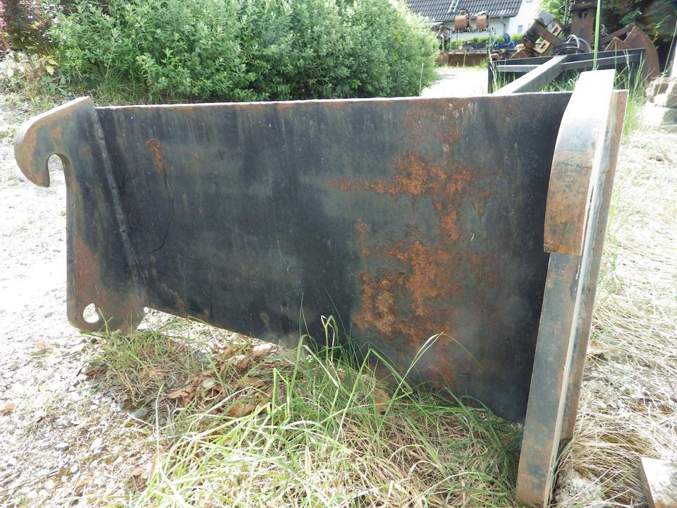 Silokamm Kornschieber Verlängerung an Volvo L30 / Cat 906 908 - Equipamento para silagem: foto 2 Silokamm Kornschieber Verlängerung an Volvo L30 / Cat 906 908 - Equipamento para silagem: foto 2