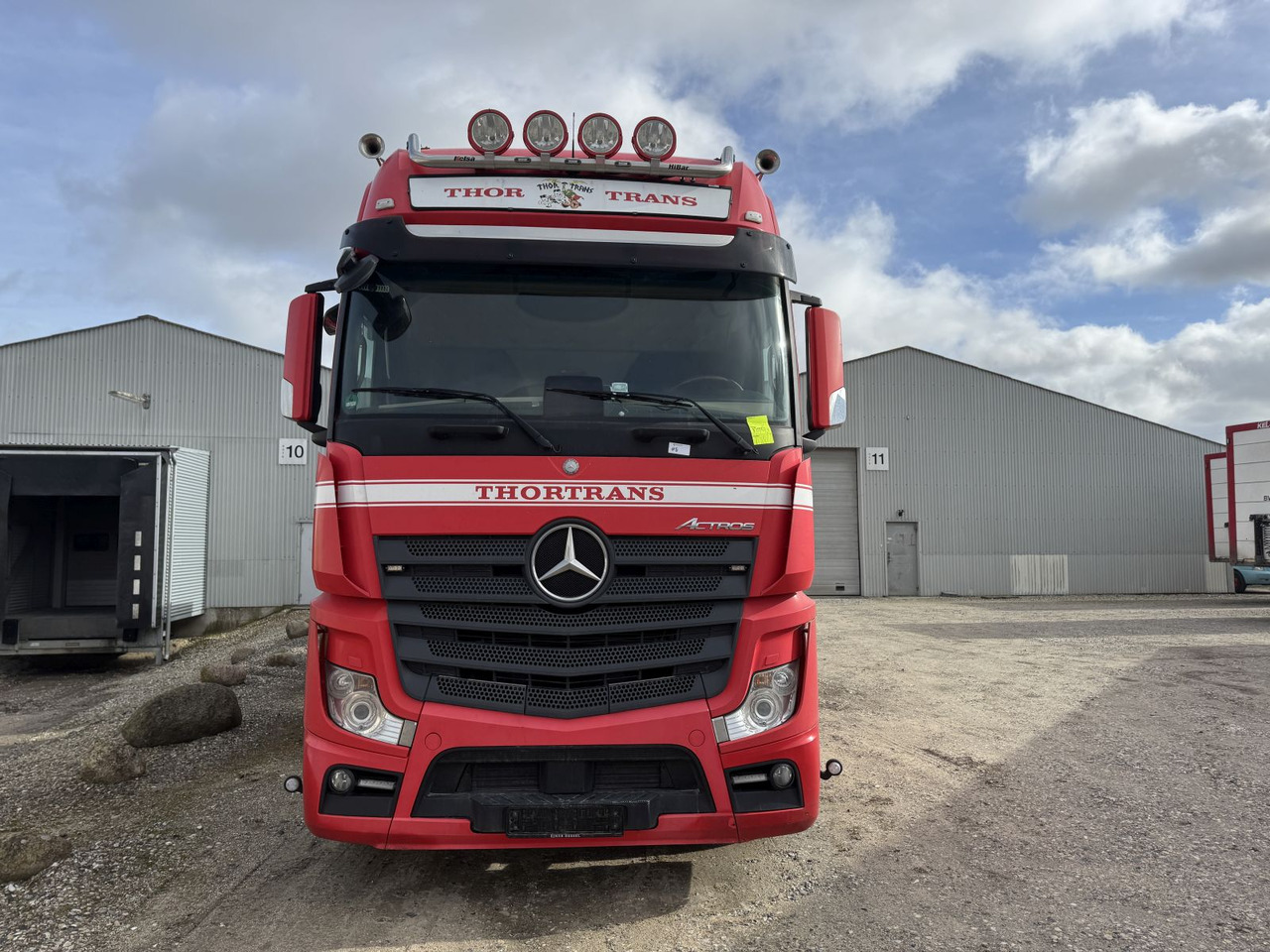 MERCEDES-BENZ Actros 2663 LDNA 6x2 - Caminhão furgão: foto 2 MERCEDES-BENZ Actros 2663 LDNA 6x2 - Caminhão furgão: foto 2