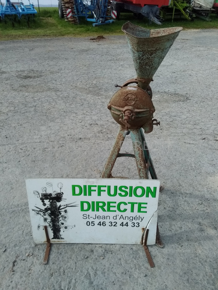 CRIQUET MOULIN A FARINE - Equipamento de pós-colheita: foto 1 CRIQUET MOULIN A FARINE - Equipamento de pós-colheita: foto 1