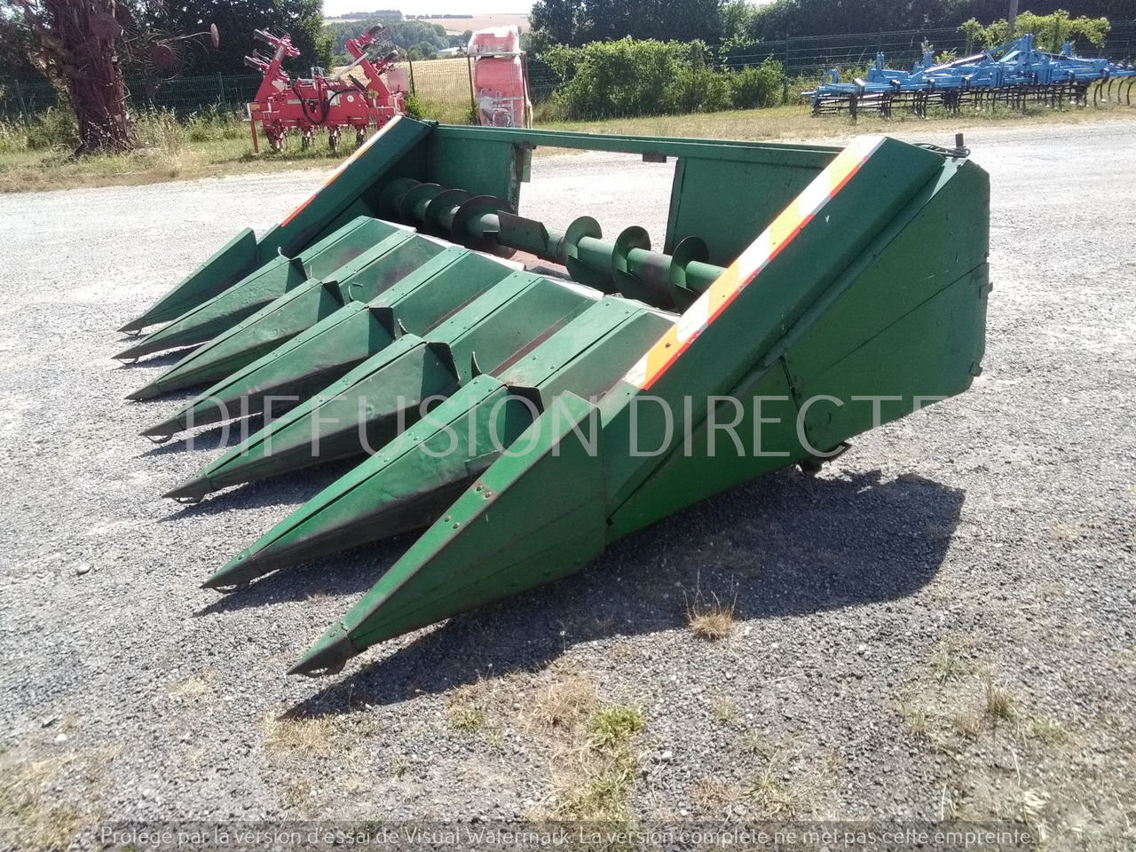 JOHN DEERE CUEILLEUR POUR MOISSONNEUSE 646 - Plataforma para colher milho: foto 2 JOHN DEERE CUEILLEUR POUR MOISSONNEUSE 646 - Plataforma para colher milho: foto 2