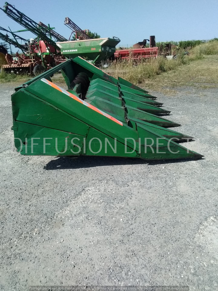 JOHN DEERE CUEILLEUR POUR MOISSONNEUSE 646 - Plataforma para colher milho: foto 3 JOHN DEERE CUEILLEUR POUR MOISSONNEUSE 646 - Plataforma para colher milho: foto 3
