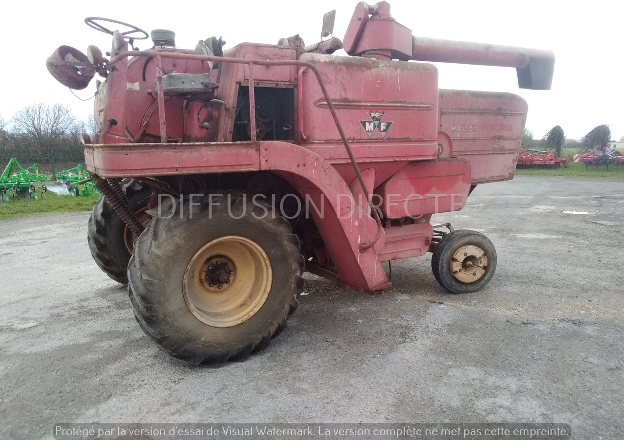 MASSEY FERGUSON MOISSONNEUSE BATTEUSE 500 - Colheitadeira: foto 2 MASSEY FERGUSON MOISSONNEUSE BATTEUSE 500 - Colheitadeira: foto 2