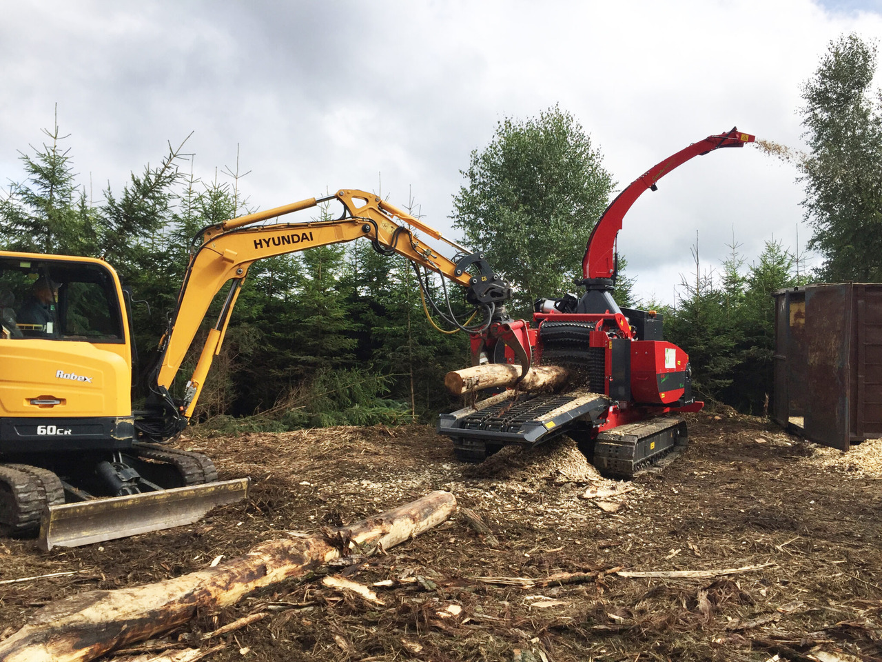 Estilhaçadora de madeira UFKES Greentec 972 Tracked Chipper: foto 8