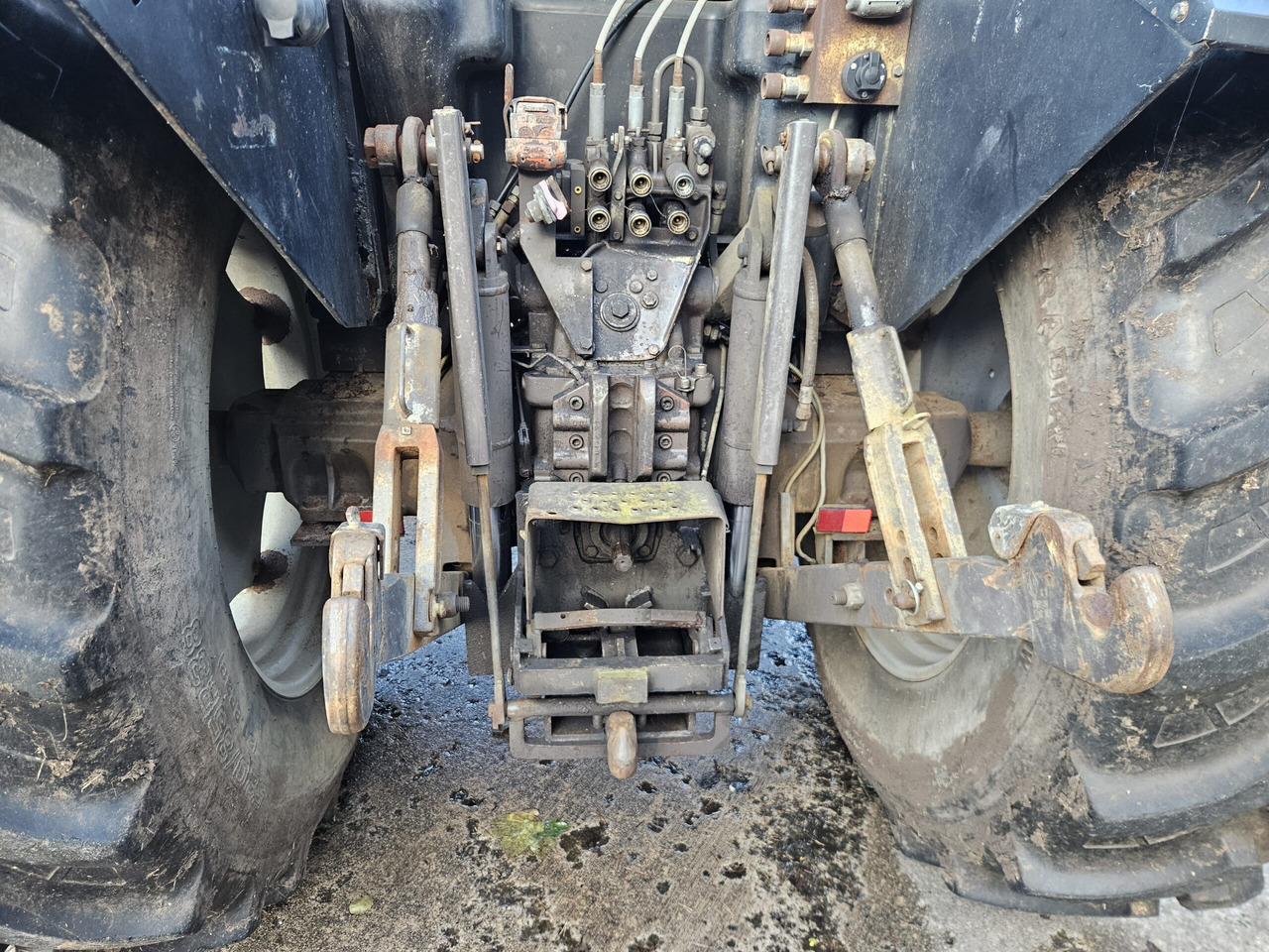 1993 MF 3125 Dynashift - Trator: foto 4 1993 MF 3125 Dynashift - Trator: foto 4